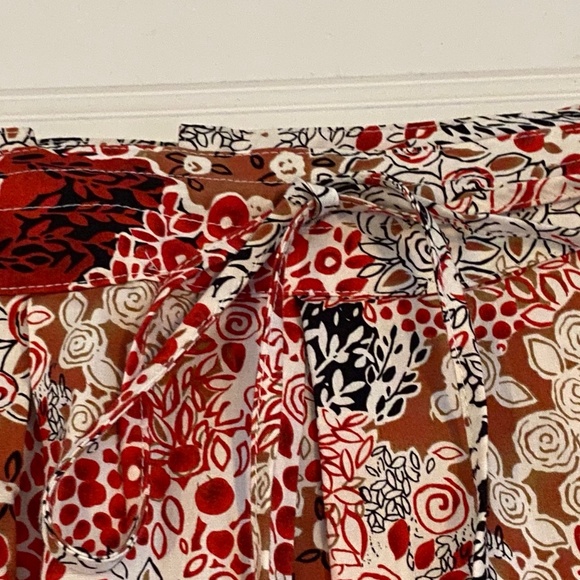 MAX STUDIO SPRING FLORAL GATHERED SKIRT NWOT - Picture 3 of 7